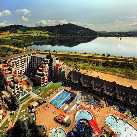 Luxapartmanbesenova Hotel Akvamarin Экстерьер фото